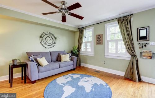 404 Fayette St, Alexandria VA  22314-2229 exterior