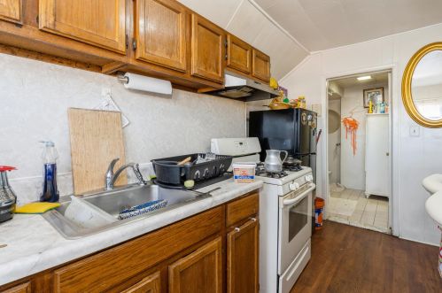 316 St, Union City NJ 07087-1622 exterior