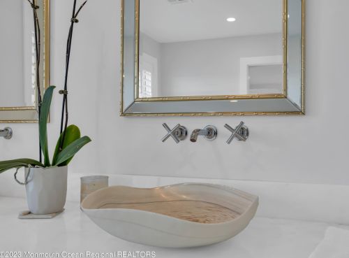 400 Newark Ave, Point Pleasant Beach NJ 08742-4141 exterior