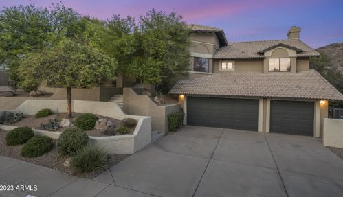 15239 10th Pl, Phoenix, AZ 85022-3735