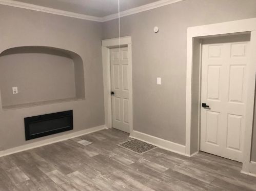 2484 Chambers St, Milwaukee WI  53206-1127 exterior