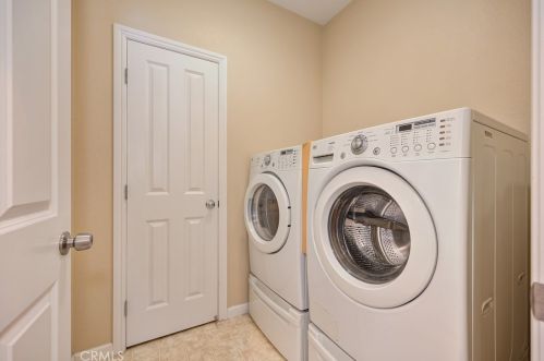 1302 Tapestry Ln, Concord CA 94520-3965 exterior