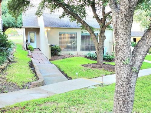 41 April Hl, Montgomery TX 77356-5923 exterior