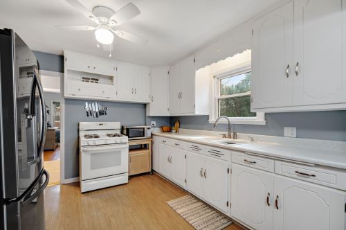 3259 Knl Blvd, Milwaukee WI 53222-3362 exterior