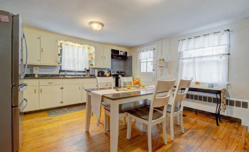 94 Hillcrest Ave, New Britain CT  06053-2539 exterior