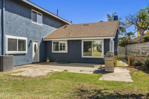 1950 Sutter Pl, Oxnard CA  93033-5633 exterior