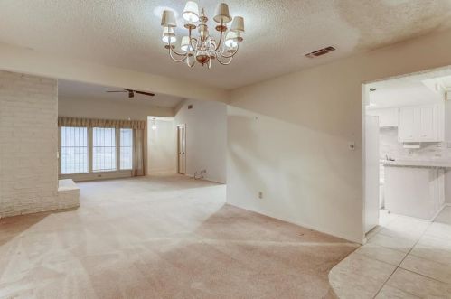 8114 Ct, Austin TX 78759-8726 exterior