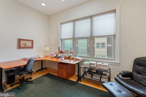 1023 19 St, Philadelphia PA 19146-2938 exterior