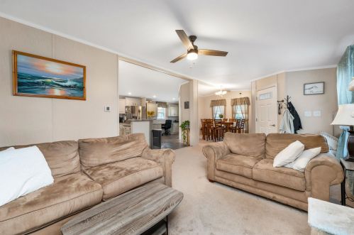 1 Rex Dr, Concord NH 03303-4166 exterior