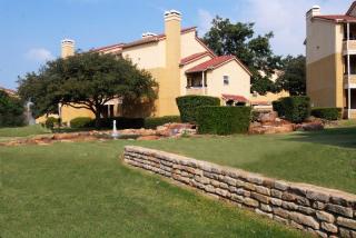 1301 Meadow Creek Dr, Irving TX  75038-7996 exterior