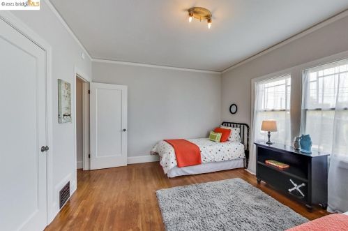 1310 Santa Fe, Berkeley CA 94702-1027 exterior