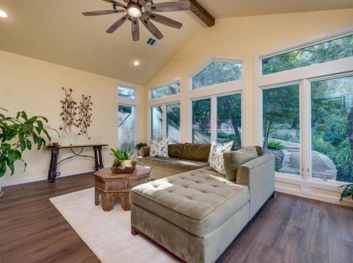 3909 Edwards Mtn Dr, Austin TX 78731-3845 exterior