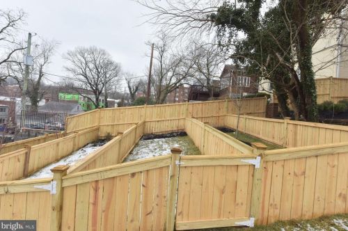 4013 Davis Pl, Washington DC  20007-1240 exterior