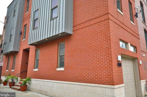 833 Bainbridge St, Philadelphia PA  19147-2009 exterior