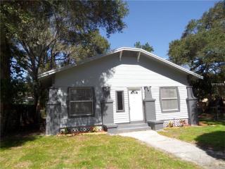 1216 33rd Ave, Tampa FL  33603-5114 exterior