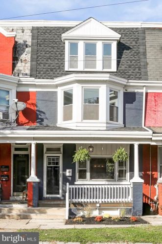 925 Orange St, Lancaster PA  17602-3213 exterior