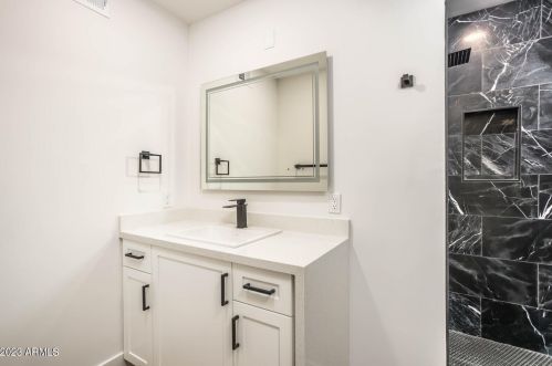 4735 24 St, Phoenix AZ 85016-4837 exterior