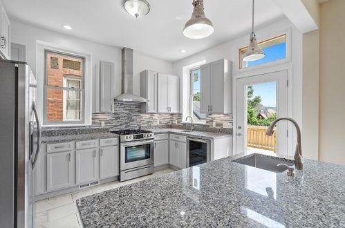 131 Marshall Ave, Pittsburgh PA 15214-2723 exterior