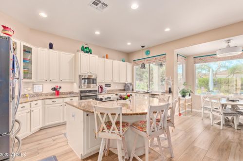 16238 16th Ln, Phoenix AZ  85045-1726 exterior