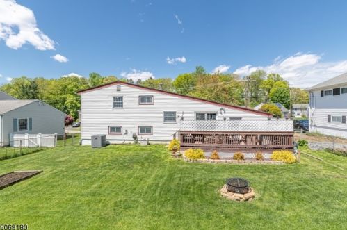 192 Perry St, Dover, NJ 07801-2018