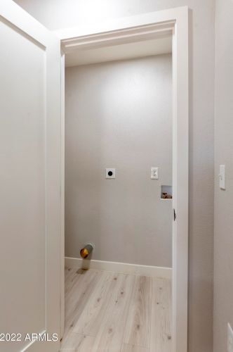 7008 11th Way, Phoenix AZ  85020-5313 exterior