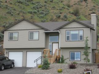 2120 Methow St, Wenatchee WA  98801-9423 exterior