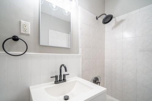 4711 Bay View Ave, Tampa FL 33611-1127 exterior