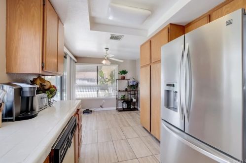 7910 Maria Dr, Riverside CA 92509-7012 exterior