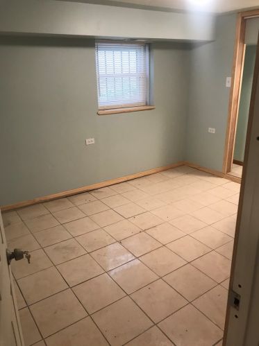 6207 Whipple St, Chicago IL 60659-1418 exterior