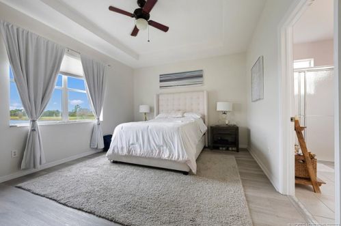 9956 Chadwick Dr, Fort Pierce FL 34987-2418 exterior