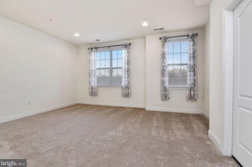 17028 Amity Dr, Rockville MD 20855-2578 exterior