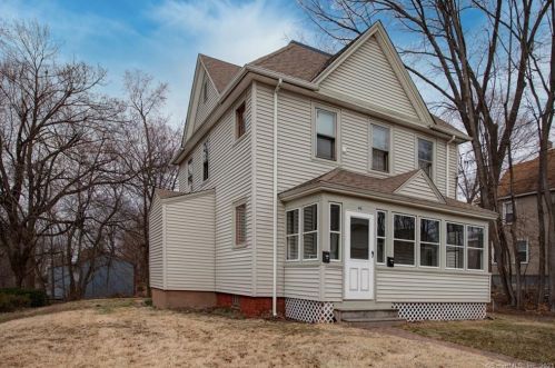 90 Summit St, Manchester, CT 06040-4221