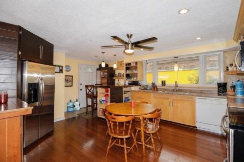 14 Wilbraham Ave, Springfield MA  01109-3337 exterior