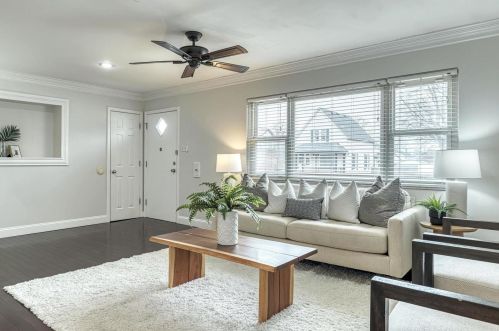 7034 Pernod Ave, Saint Louis, MO 63139-2120