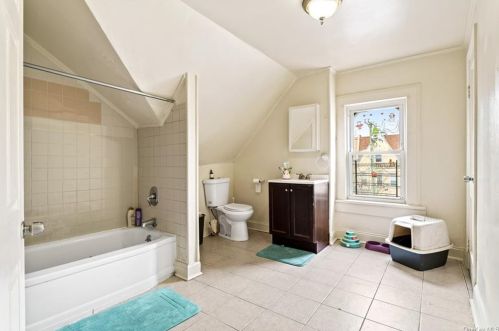 214 Prospect Ave, Mount Vernon NY 10550-2349 exterior