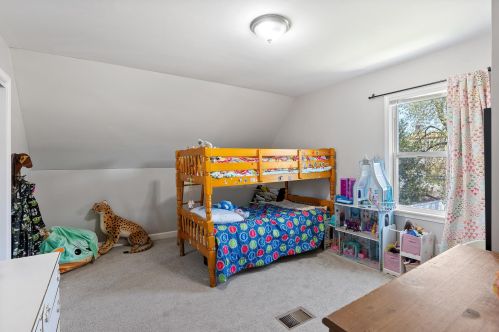 3232 Booth St, Milwaukee WI  53212-2136 exterior