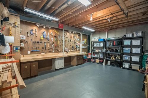 11070 Rambling Oaks Dr, Saint Louis MO 63128-2036 exterior