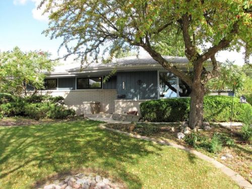 6582 81st St, Milwaukee, WI 53223-5510