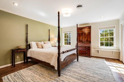 1129 Mason Wood Dr, Atlanta GA 30329-3803 exterior