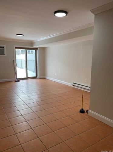 2418 Seymour Ave, Bronx NY 10469-3017 exterior