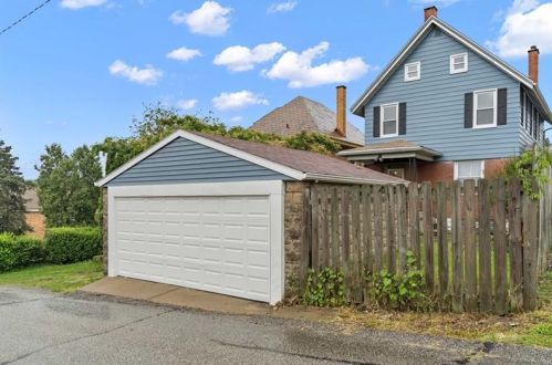 322 Anthony St, Pittsburgh PA  15210-2243 exterior