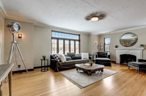 5525 Berkeley Blvd, Milwaukee WI 53217-5139 exterior