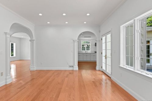 100 Whippoorwill Rd, Armonk NY  10504-1463 exterior