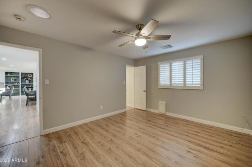 7814 11th Ave, Phoenix AZ  85021-7113 exterior