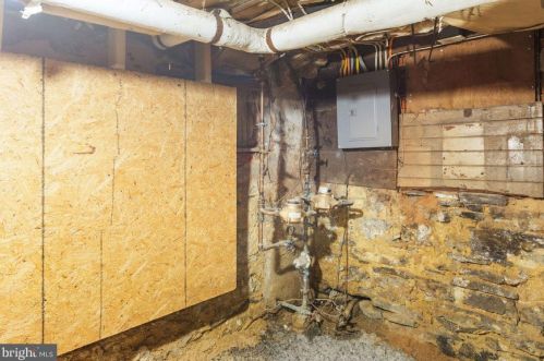 128 High St, Hanover PA 17331-3922 exterior