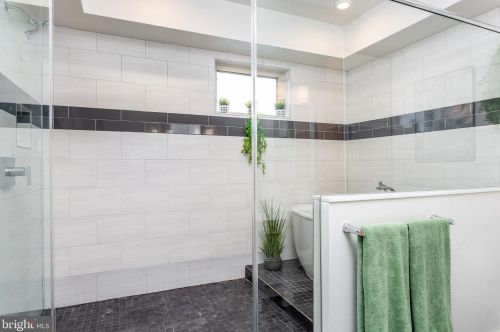 1413 Darien St, Philadelphia PA 19147-5726 exterior