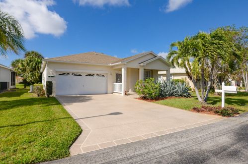 1011 Tuscany Dr, Fort Pierce, FL 34986-2188
