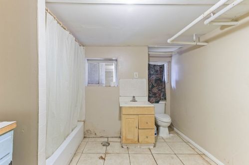 6328 Mozart St, Chicago IL 60659-1521 exterior