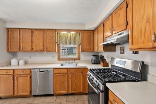 50 Beverly St, North Andover MA 01845-3403 exterior