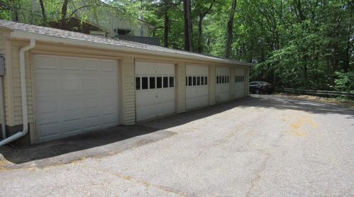 135 Queens Rd, Torrington CT 06790-2837 exterior